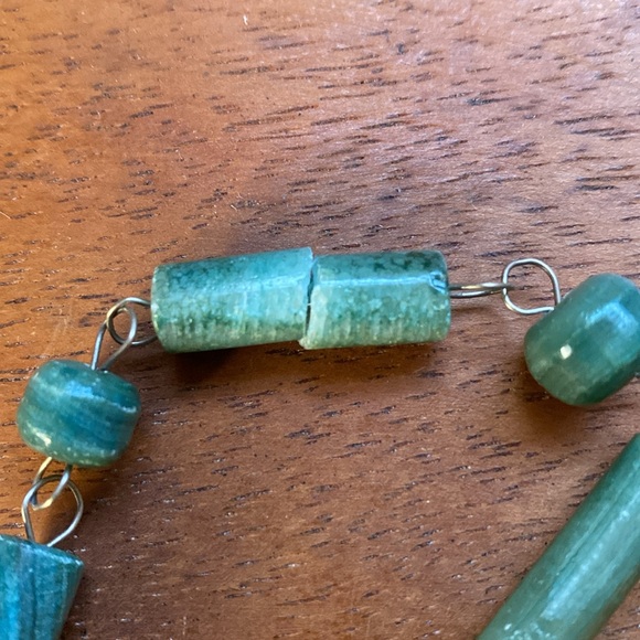 Mexican onyx stone figure necklace. Vintage 1970s. Read description for flaws. 💚 - Picture 8 of 8